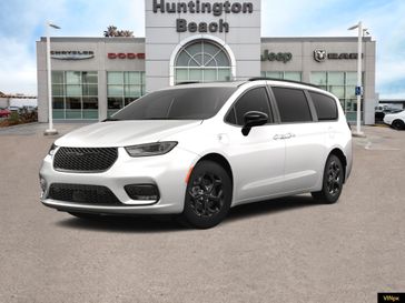 2025 Chrysler Pacifica Hybrid Select Premium S