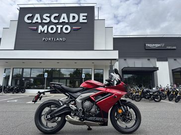 2025 Triumph Daytona 660 - CARNIVAL RED - SAPPHIRE BLACK  