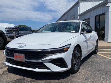 Used 2025 Hyundai Elantra SEL Sport