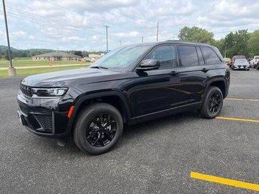New 2026 Jeep Grand Cherokee Laredo Altitude 4x4