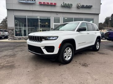 Used 2024 Jeep Grand Cherokee Laredo