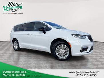New 2026 Chrysler Pacifica Select Awd