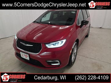New 2026 Chrysler Pacifica Select Awd