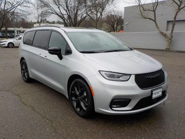 2026 Chrysler PACIFICA Limited S