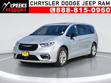 New 2026 Chrysler Pacifica Limited