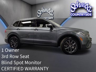 Used 2023 Volkswagen Tiguan SE w/3rd Row Seat