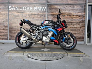 2026 BMW M 1000 R