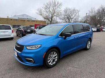 New 2026 Chrysler Pacifica Limited