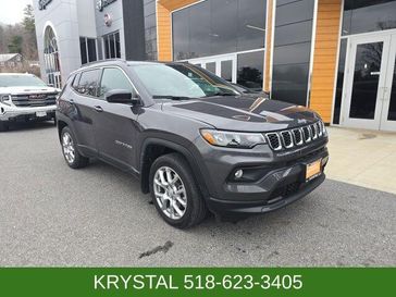 Used 2024 Jeep Compass Latitude Lux