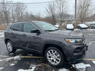 2024 Jeep Compass Latitude Lux