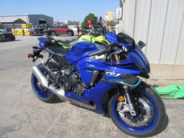 NEW 2026 YAMAHA YZF-R1 