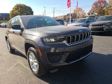 2025 Jeep Grand Cherokee Laredo X 4x4