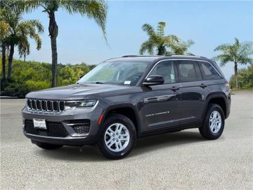 Used 2022 Jeep Grand Cherokee Laredo 4x2