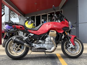 2024 Moto Guzzi V100 Mandello