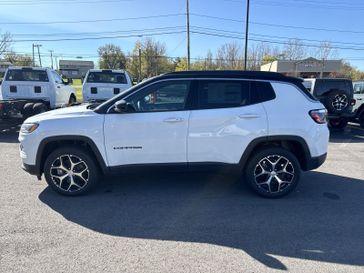 2024 Jeep Compass Limited 4x4 in a Bright White Clear Coat exterior color and Blackinterior. Dansville Chrysler Dodge Jeep Ram 585-699-1309 dansvillejeep.com 