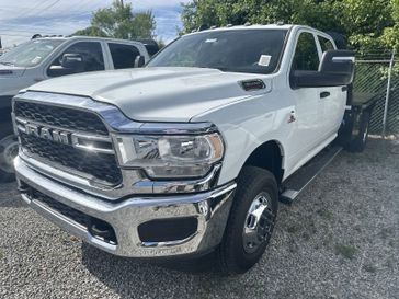 2024 RAM 3500 Tradesman Crew Cab Chassis 4x4 60' Ca