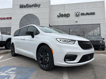 2024 Chrysler Pacifica Touring L in a Bright White Clear Coat exterior color. McCarthy Jeep Ram 816-434-0674 mccarthyjeepram.com 