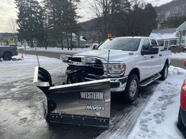 2024 RAM 2500 Tradesman Crew Cab 4x4 6'4' Box