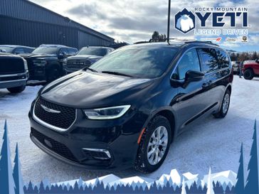 Used 2022 Chrysler Pacifica Touring L