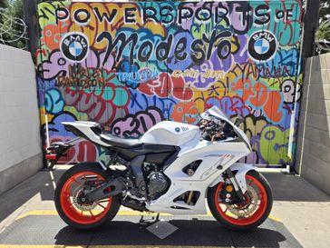 Used 2023 Yamaha YZF-R7 CA 