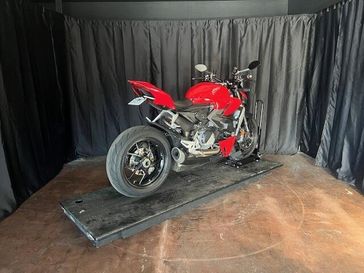 2023 Ducati STREETFIGHTER V2