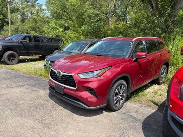 Used 2022 Toyota Highlander XLE