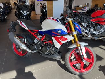 2023 BMW G 310 R in a POLAR WHITE / RACING BLUE exterior color. Cross Country Cycle 201-288-0900 crosscountrycycle.net 