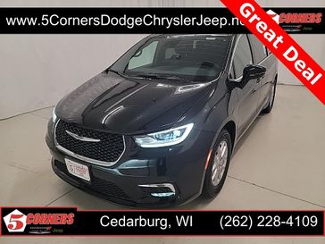 New 2025 Chrysler Pacifica Select