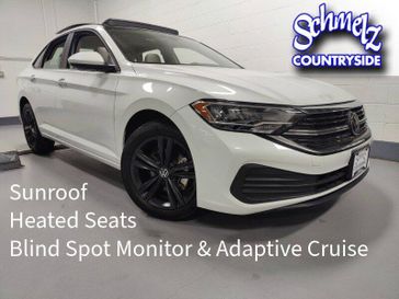 Used 2024 Volkswagen Jetta SE w/Sunroof