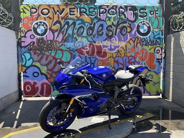 Team Yamaha Blue