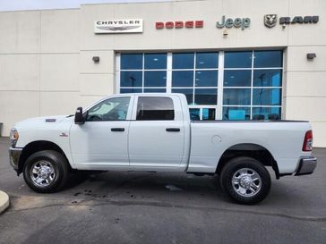 2024 RAM 2500 Tradesman Crew Cab 4x4 6'4' Box