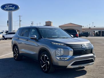 Used 2024 Mitsubishi Outlander SE