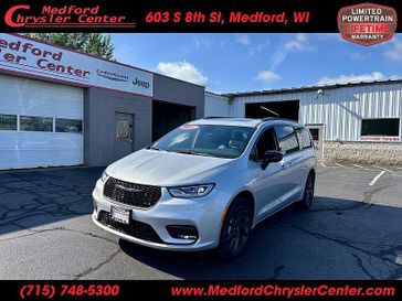 New 2026 Chrysler Pacifica Limited Awd