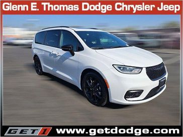 New 2026 Chrysler Pacifica Limited