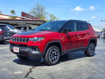 Used 2025 Jeep Compass Trailhawk