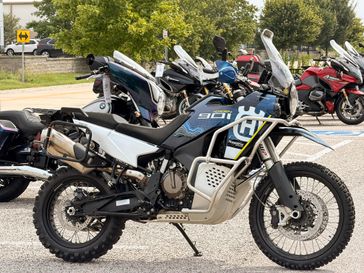 2024 Husqvarna Norden 901 Expedition