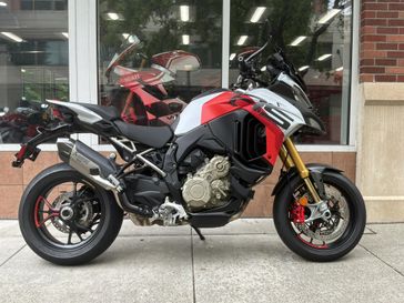 2025 Ducati Multistrada V4 RS