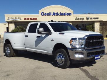 2024 RAM 3500 Tradesman Crew Cab 4x4 8' Box