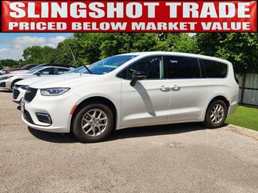 Used 2024 Chrysler Pacifica Touring L
