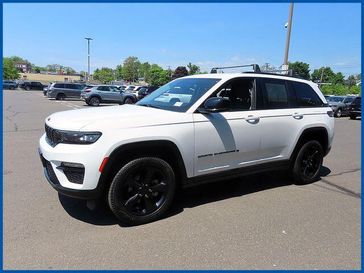 Used 2023 Jeep Grand Cherokee Limited
