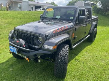 Used 2024 Jeep Gladiator 