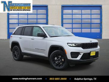 New 2025 Jeep Grand Cherokee Altitude X 4x2