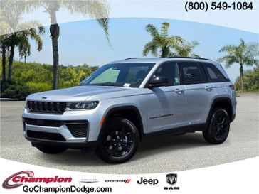 New 2026 Jeep Grand Cherokee Laredo Altitude 4x2