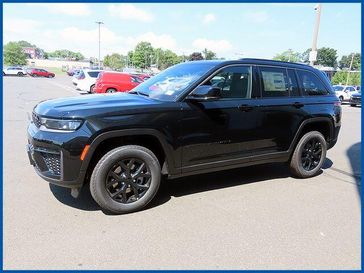 New 2026 Jeep Grand Cherokee Altitude