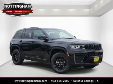 New 2026 Jeep Grand Cherokee Laredo Altitude 4x2