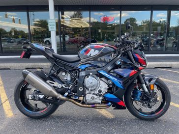 2024 BMW M 1000 R