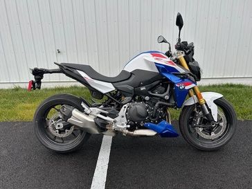 2024 BMW F 900 R Sport 