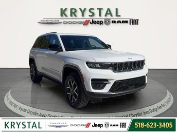 New 2027 Jeep Grand Cherokee Laredo 4x4