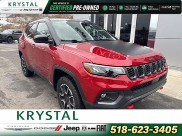 Used 2025 Jeep Compass Trailhawk