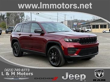 Used 2025 Jeep Grand Cherokee Laredo
